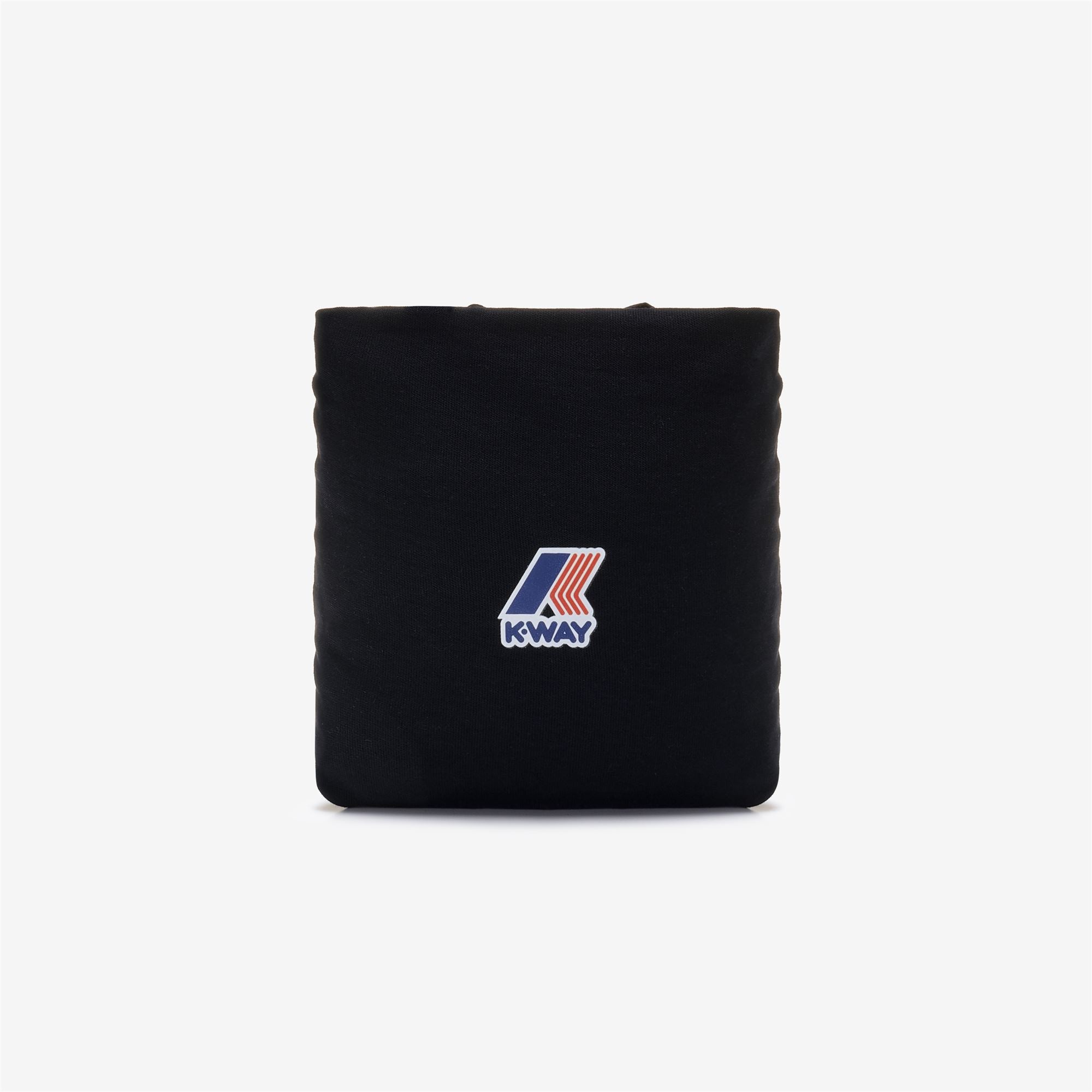 T-Shirts & Top_UNISEX_LE VRAI EDOUARD_T-Shirt_Blue Depth - Commercial 2