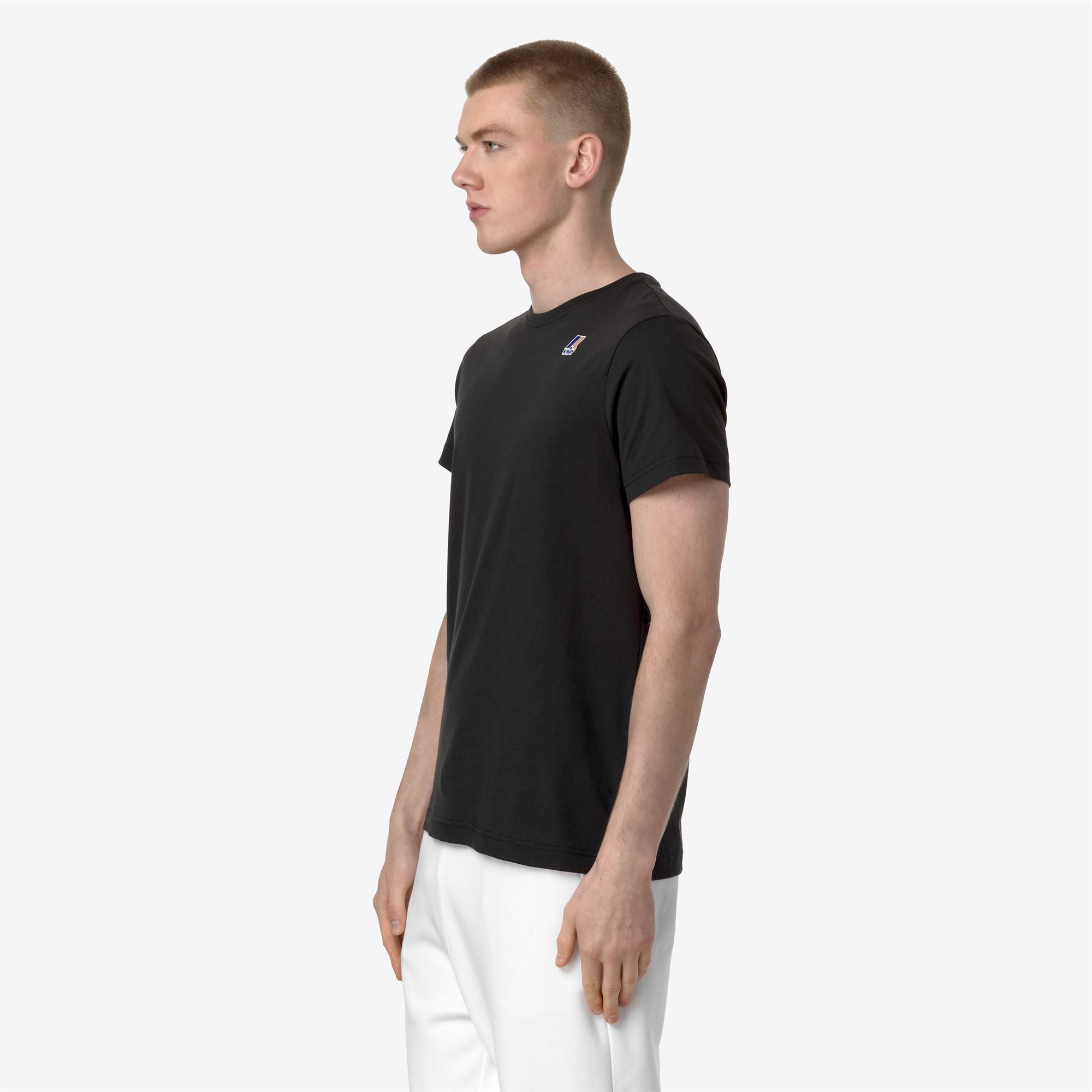 T-Shirts & Top_UNISEX_LE VRAI EDOUARD_T-Shirt_Black Pure - Commercial 5
