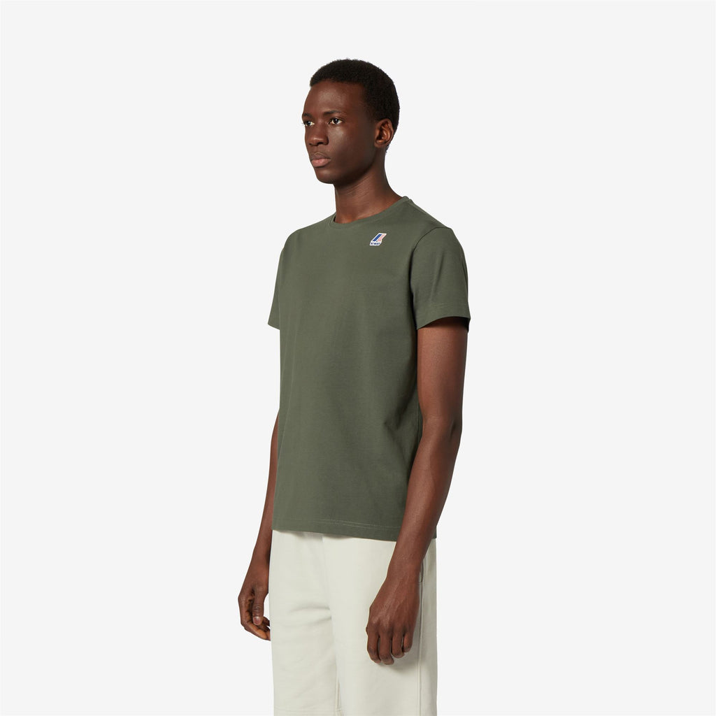 T-Shirts & Top_UNISEX_LE VRAI EDOUARD_T-Shirt_GREEN BLACKISH - Commercial 5