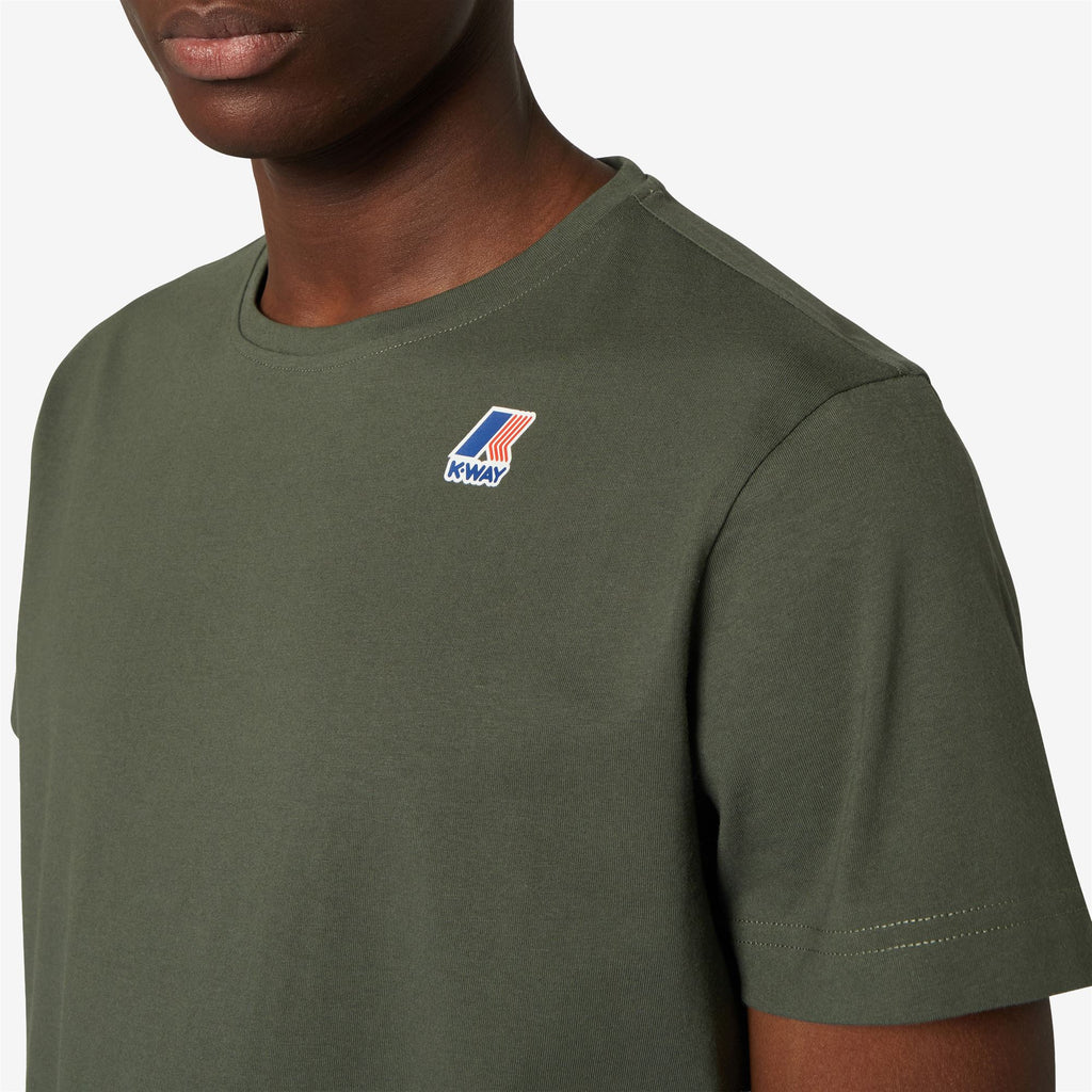 T-Shirts & Top_UNISEX_LE VRAI EDOUARD_T-Shirt_GREEN BLACKISH - Commercial 7
