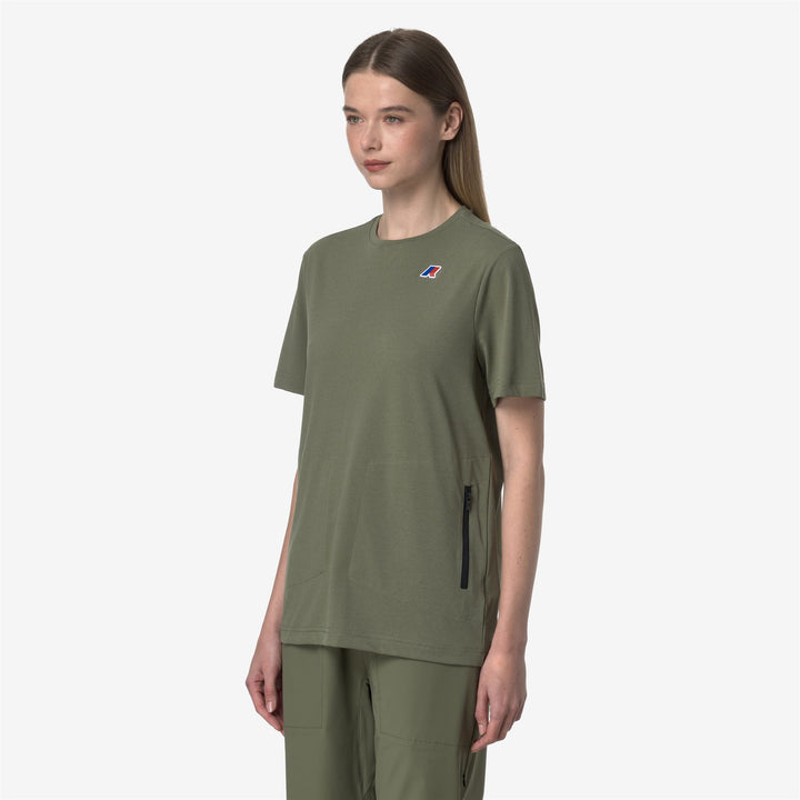 T-Shirts & Top_UNISEX_SERIL TRAVEL_T-Shirt_Green Lichen - Detail