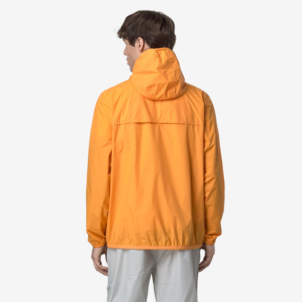 Jackets_UNISEX_LE VRAI 4.0 CLAUDE_Mid_Orange - Commercial 4