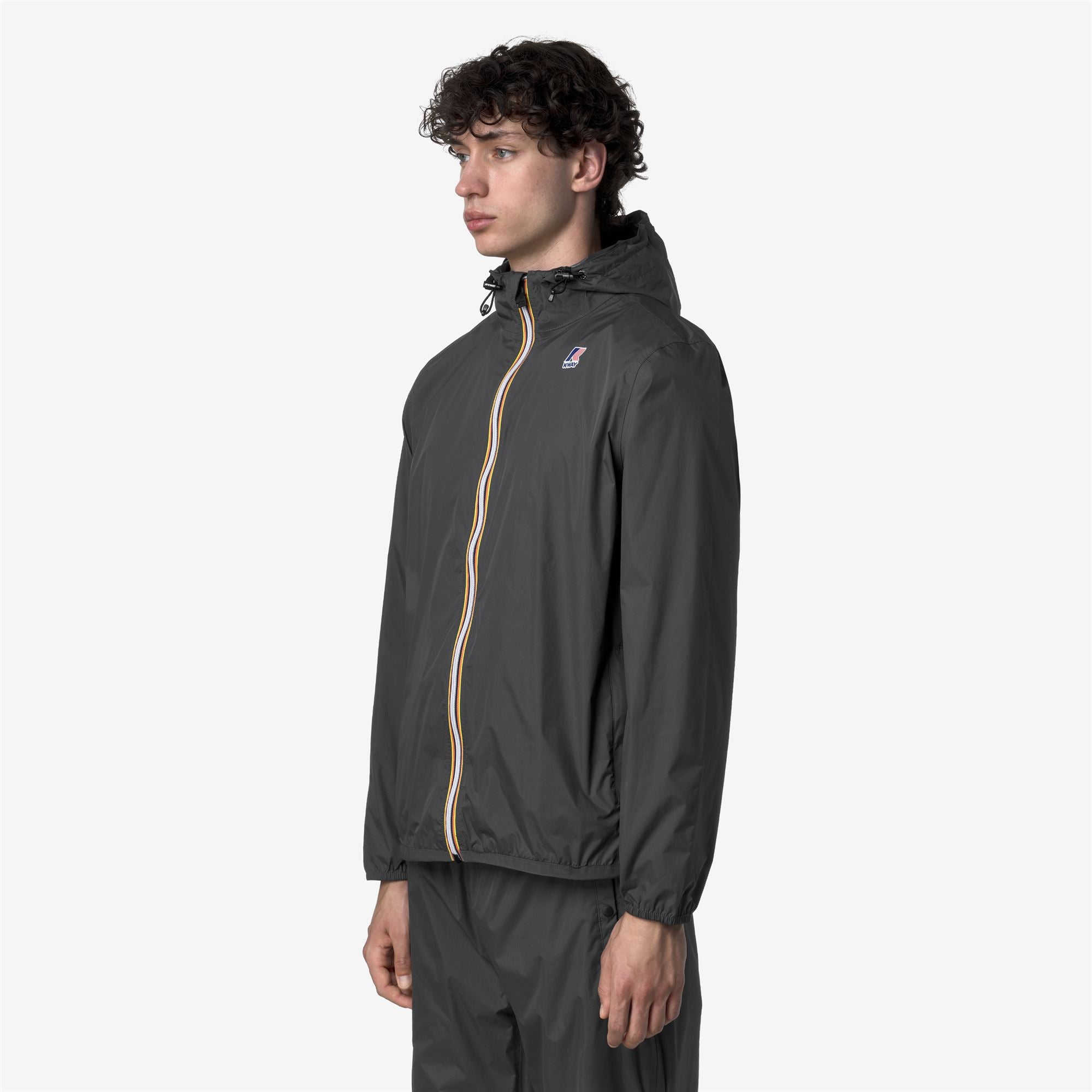 Jackets_UNISEX_LE VRAI 4.0 CLAUDE_Mid_Grey Shadow Dk - Commercial 5