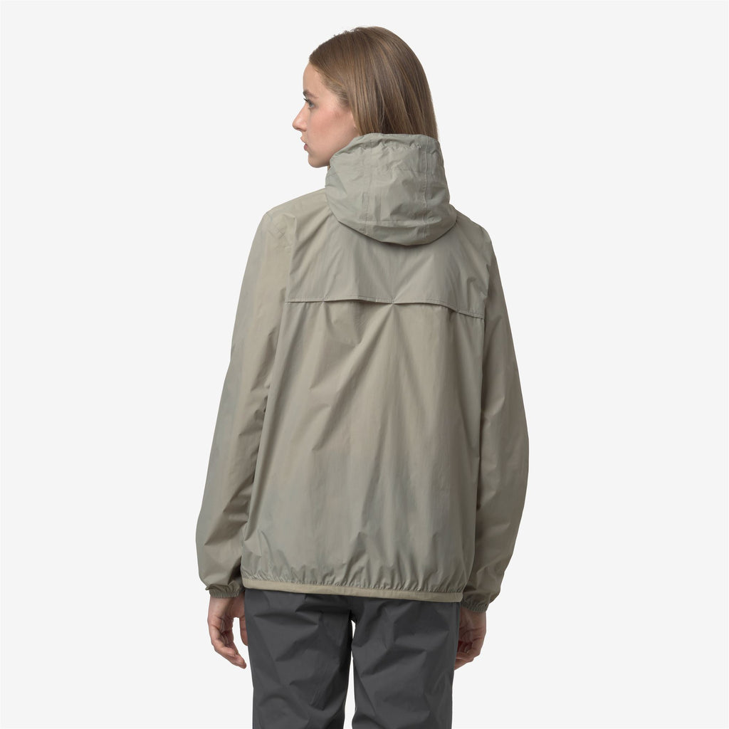 Jackets_UNISEX_LE VRAI 4.0 CLAUDE_Mid_Green Oak - Commercial 6