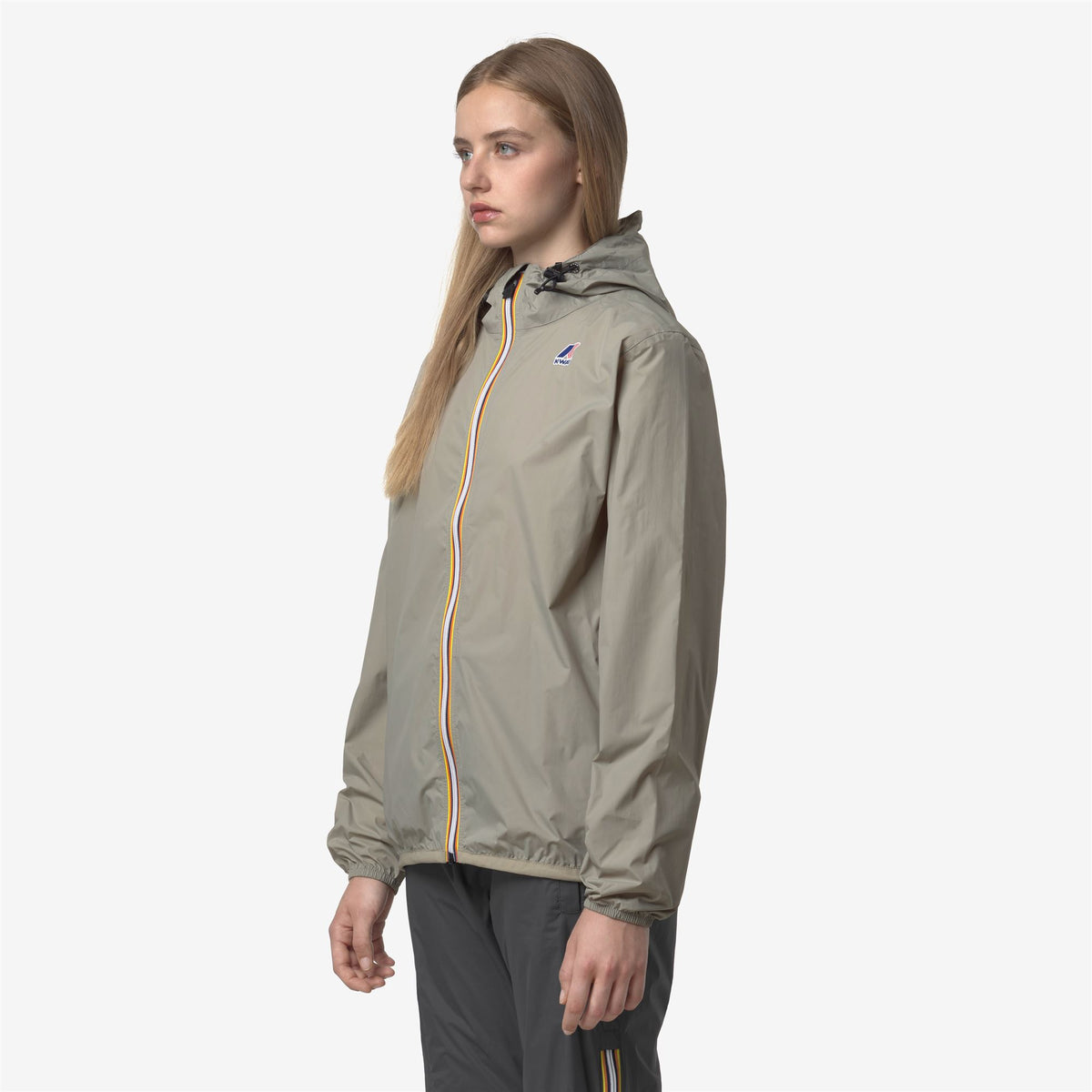 Jackets_UNISEX_LE VRAI 4.0 CLAUDE_Mid_Green Oak - Commercial 5