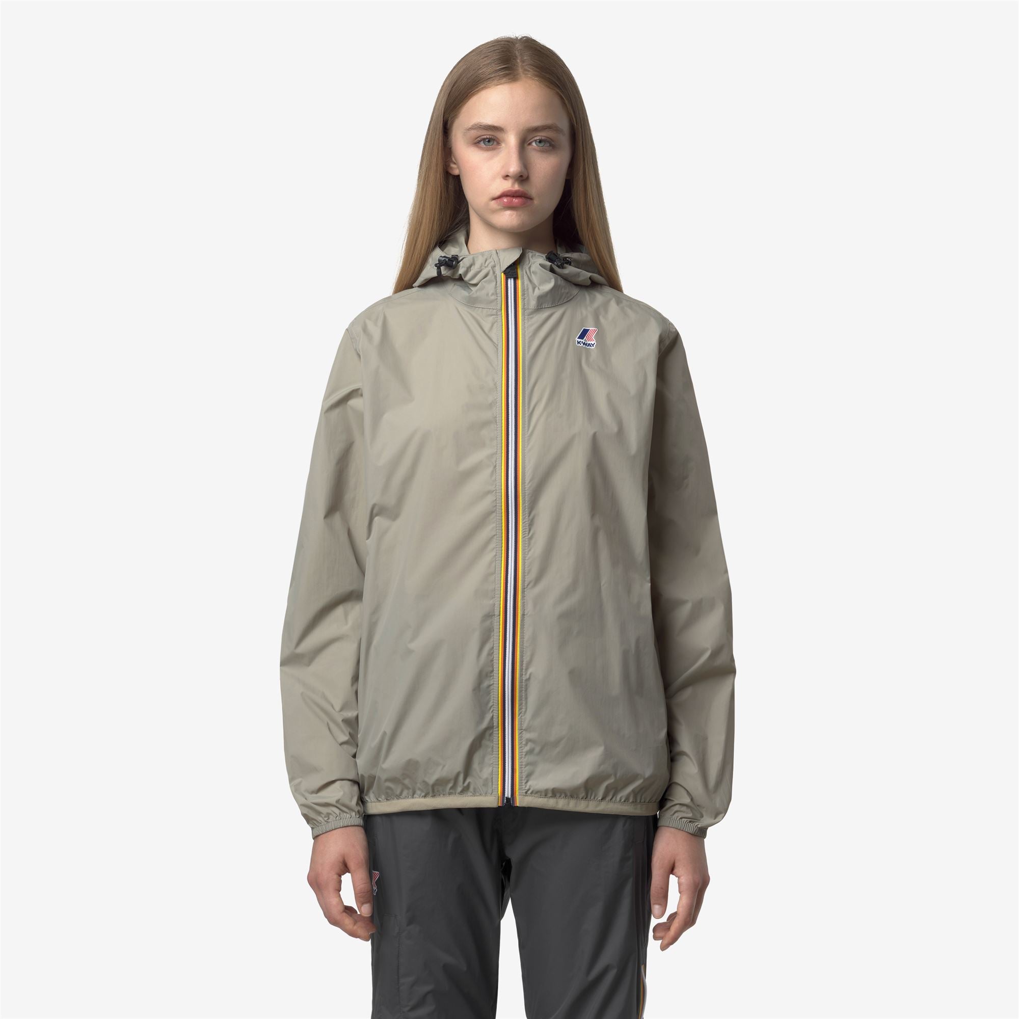 Jackets_UNISEX_LE VRAI 4.0 CLAUDE_Mid_Green Oak - Commercial 4