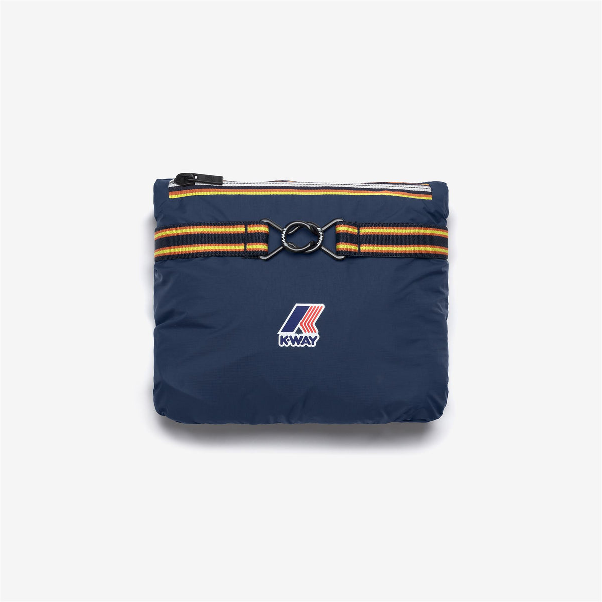 Jackets_UNISEX_LE VRAI 4.0 CLAUDE_Mid_Blue Insignia - Commercial 2
