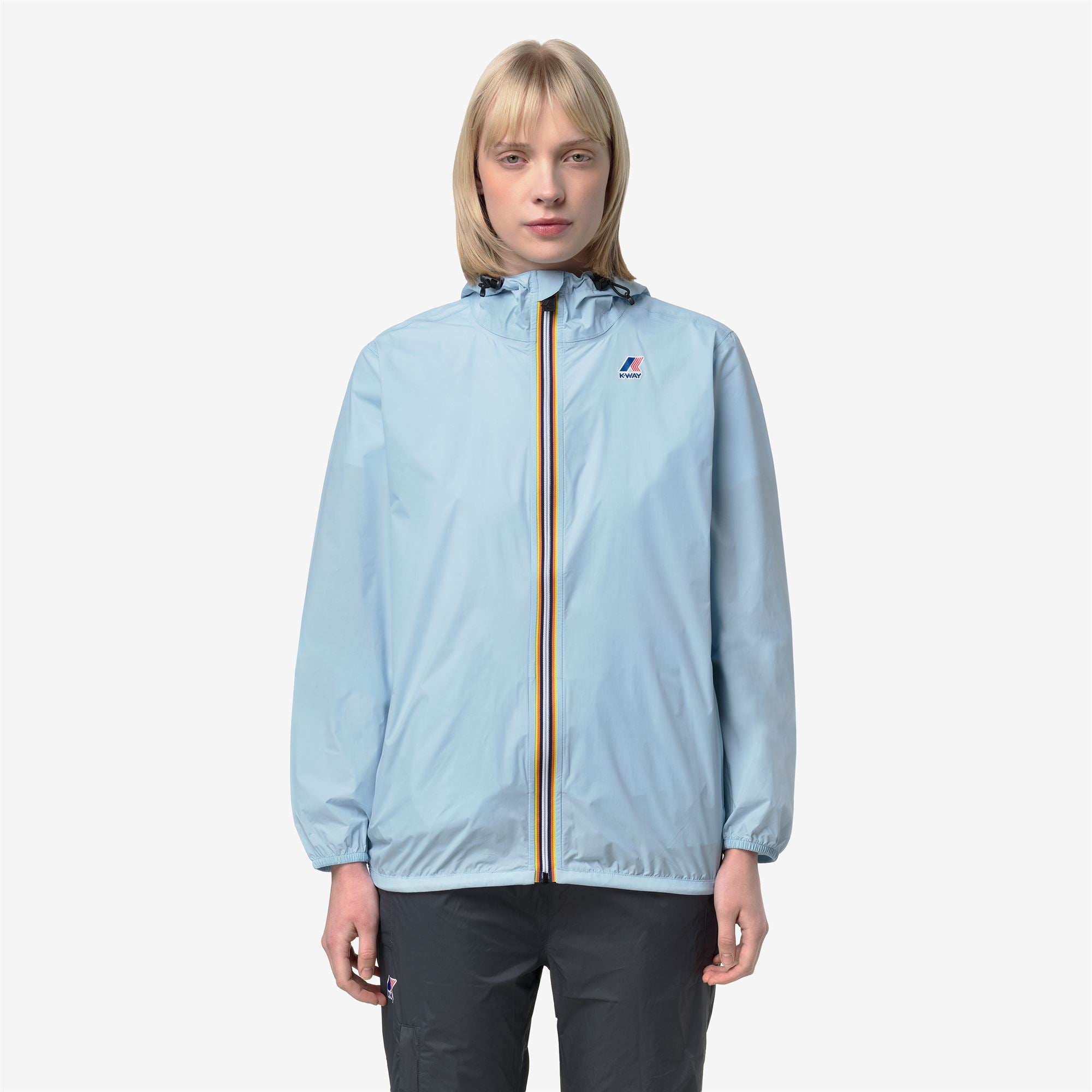 Jackets_UNISEX_LE VRAI 4.0 CLAUDE_Mid_Blue Dream - Commercial 2