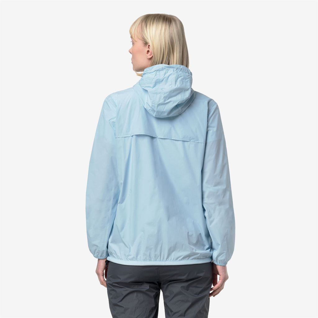 Jackets_UNISEX_LE VRAI 4.0 CLAUDE_Mid_Blue Dream - Commercial 5