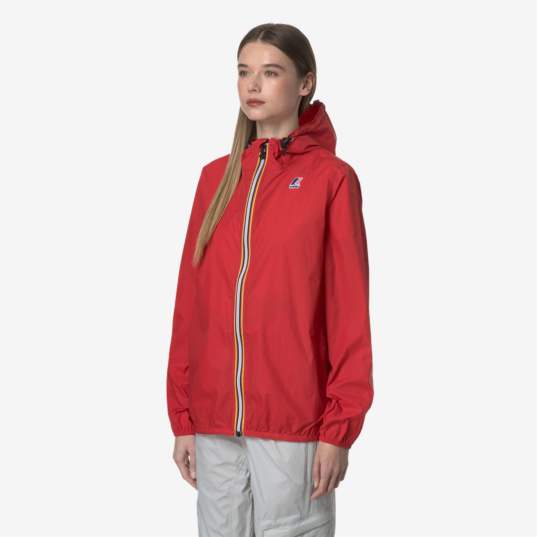Jackets_UNISEX_LE VRAI 4.0 CLAUDE_Mid_Red - Detail