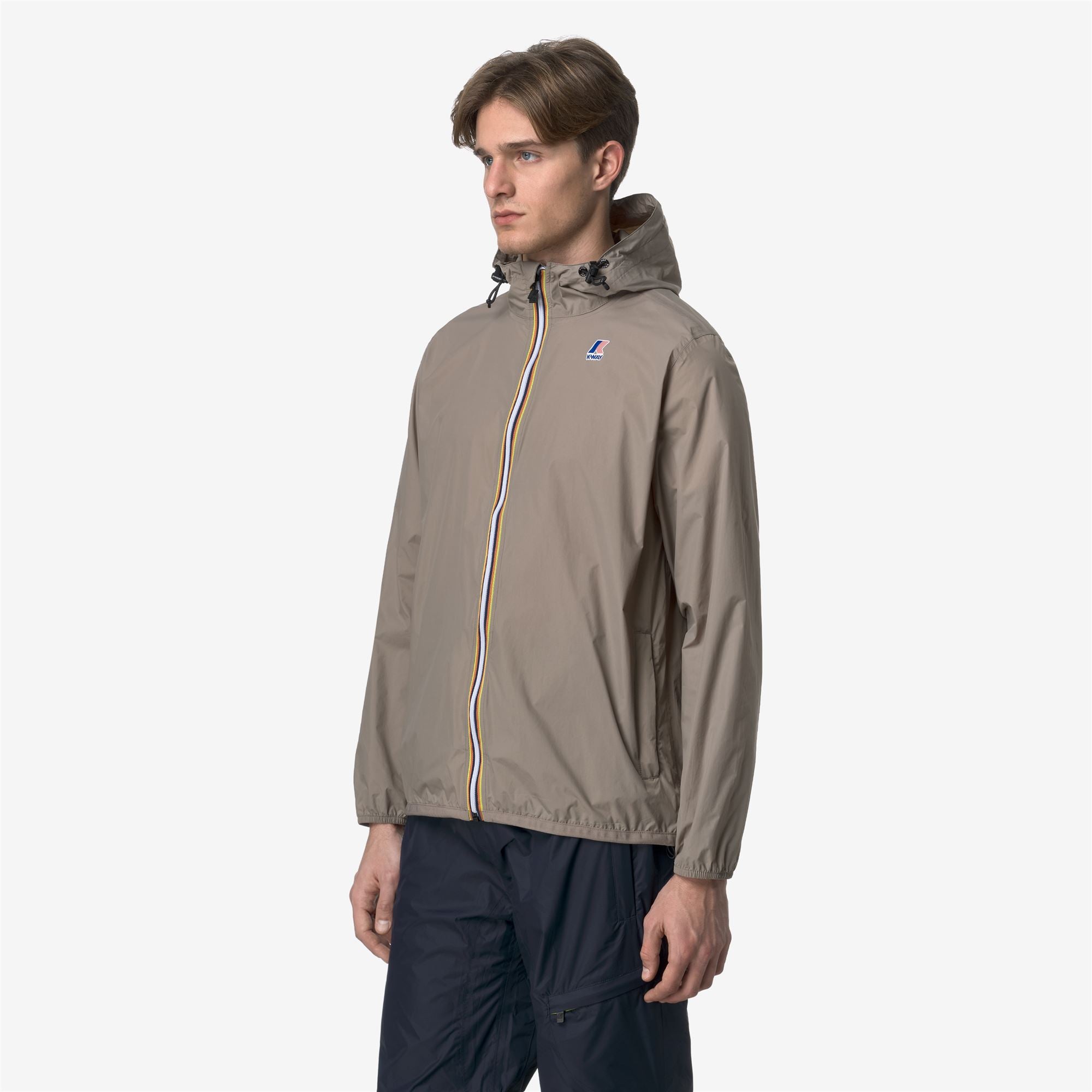 Jackets_UNISEX_LE VRAI 4.0 CLAUDE_Mid_Beige Taupe - Commercial 5