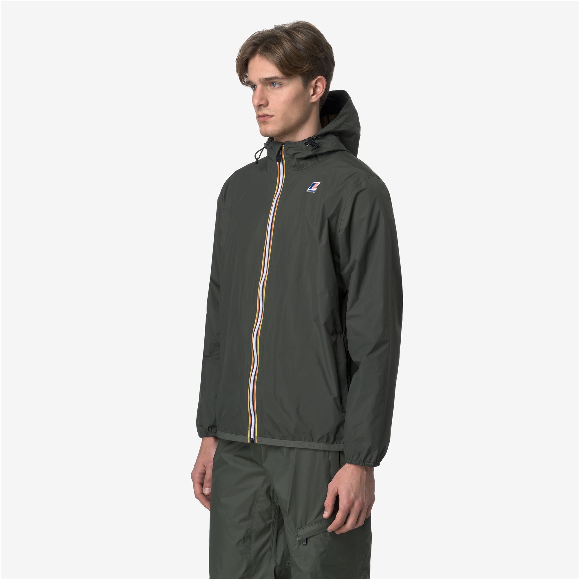 Jackets_UNISEX_LE VRAI 4.0 CLAUDE_Mid_GREEN BLACKISH - Commercial 4