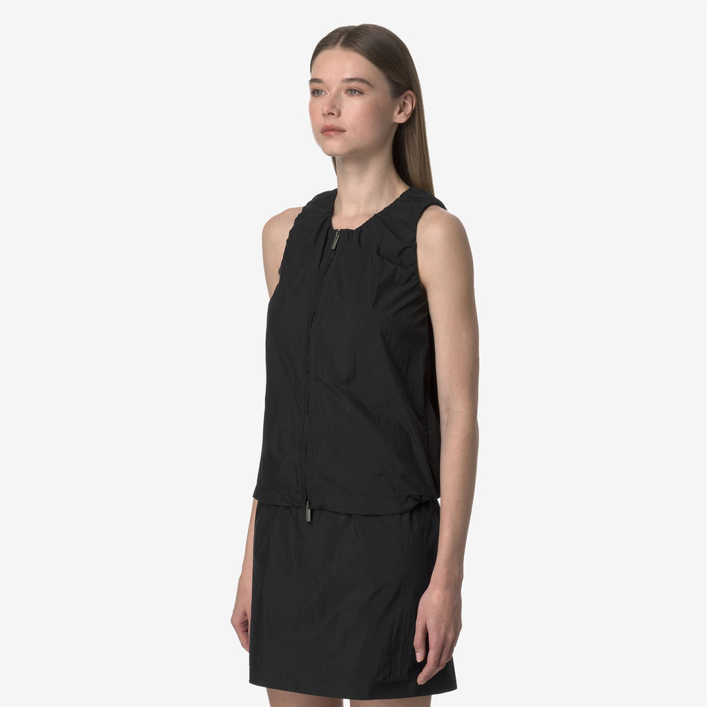T-Shirts & Top_WOMAN_ALIZE_Top_Black Pure - Commercial 5