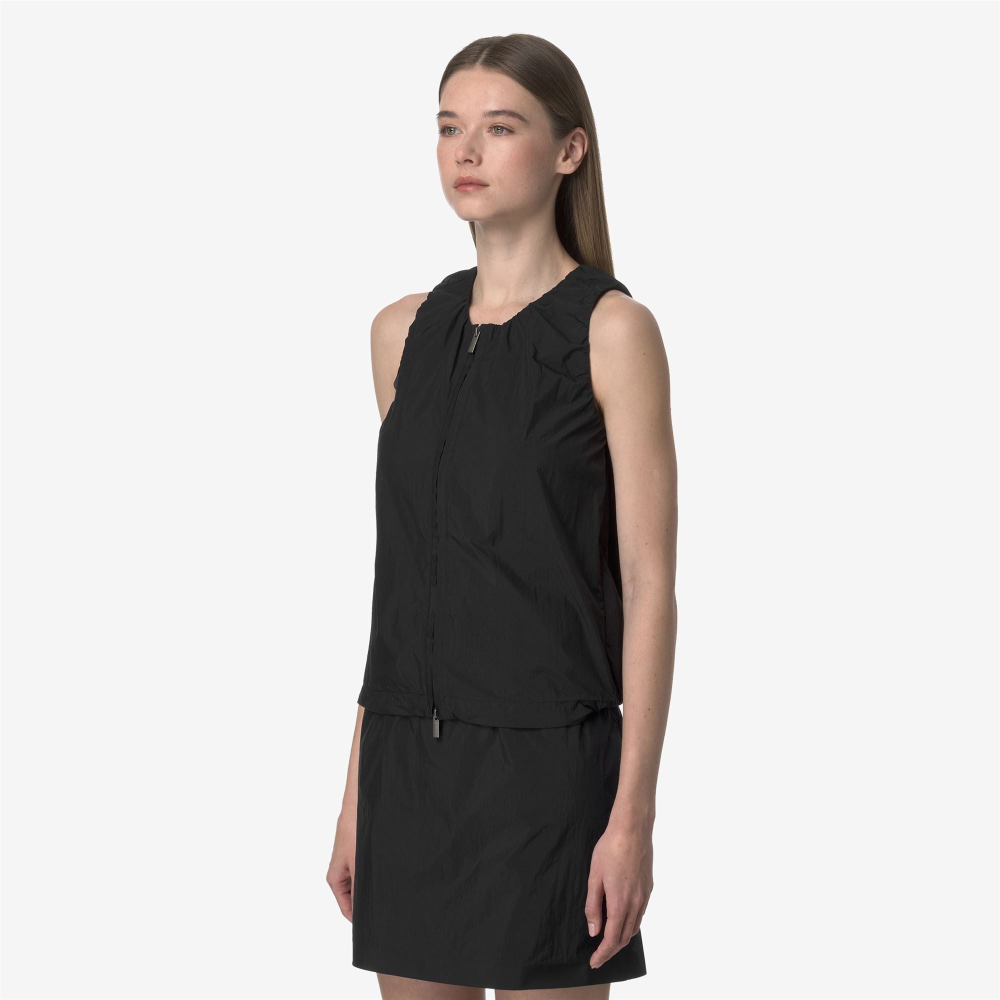 T-Shirts & Top_WOMAN_ALIZE_Top_Black Pure - Commercial 5