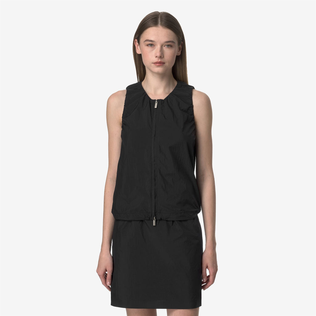 T-Shirts & Top_WOMAN_ALIZE_Top_Black Pure - Commercial 4