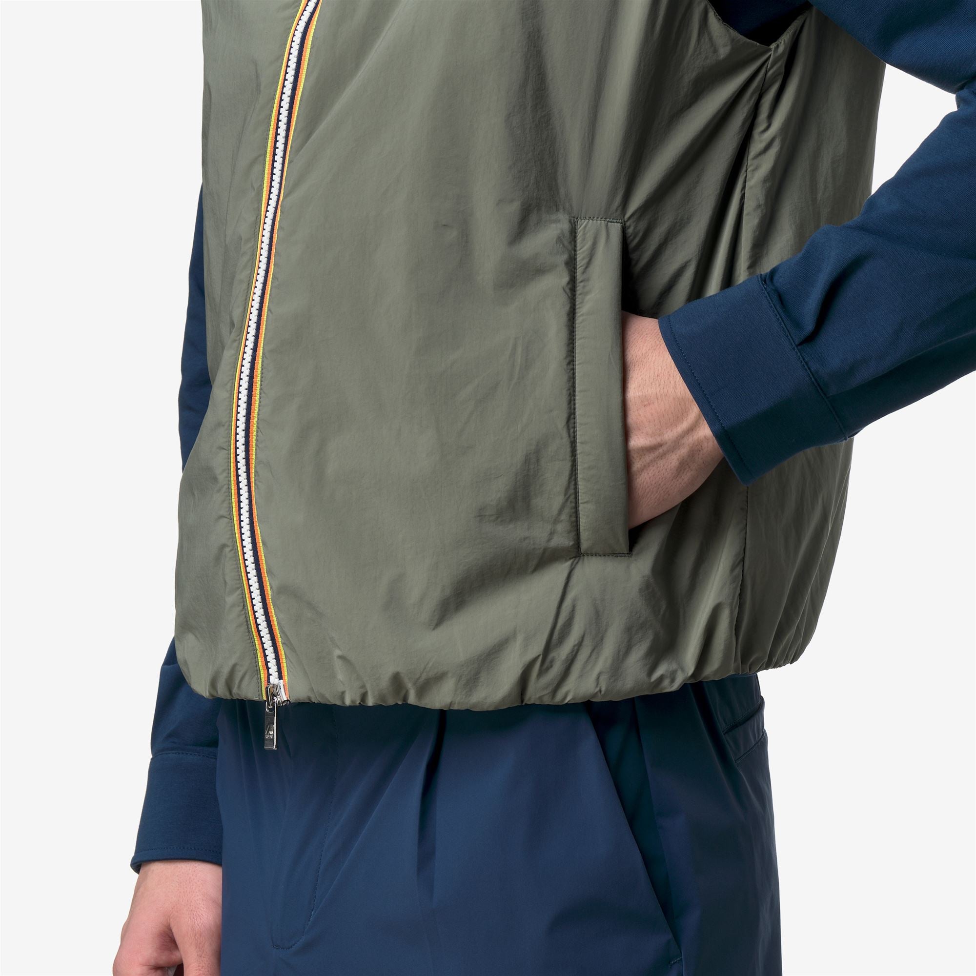 Jackets_Man_VALEN PLAIN WARM_Vest_Green Lichen - Commercial 7