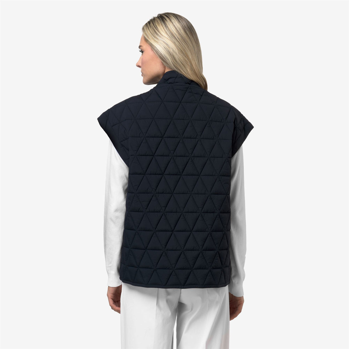 Jackets_WOMAN_SALOIRE DIAMOND QUILTED WARM AF_Short_Blue Depth - Commercial 6