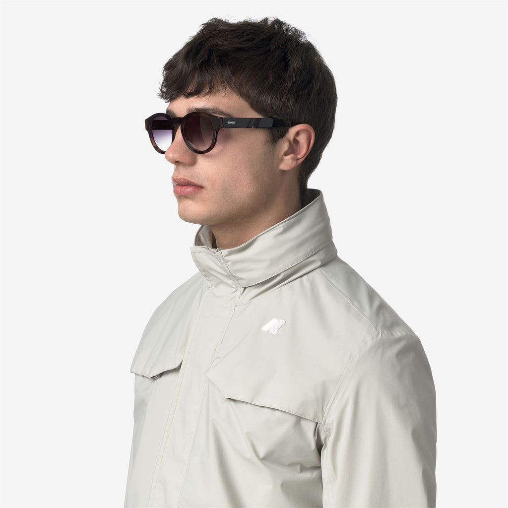Glasses_UNISEX_KW0008_Sunglasses_52B SG3 - Commercial 5