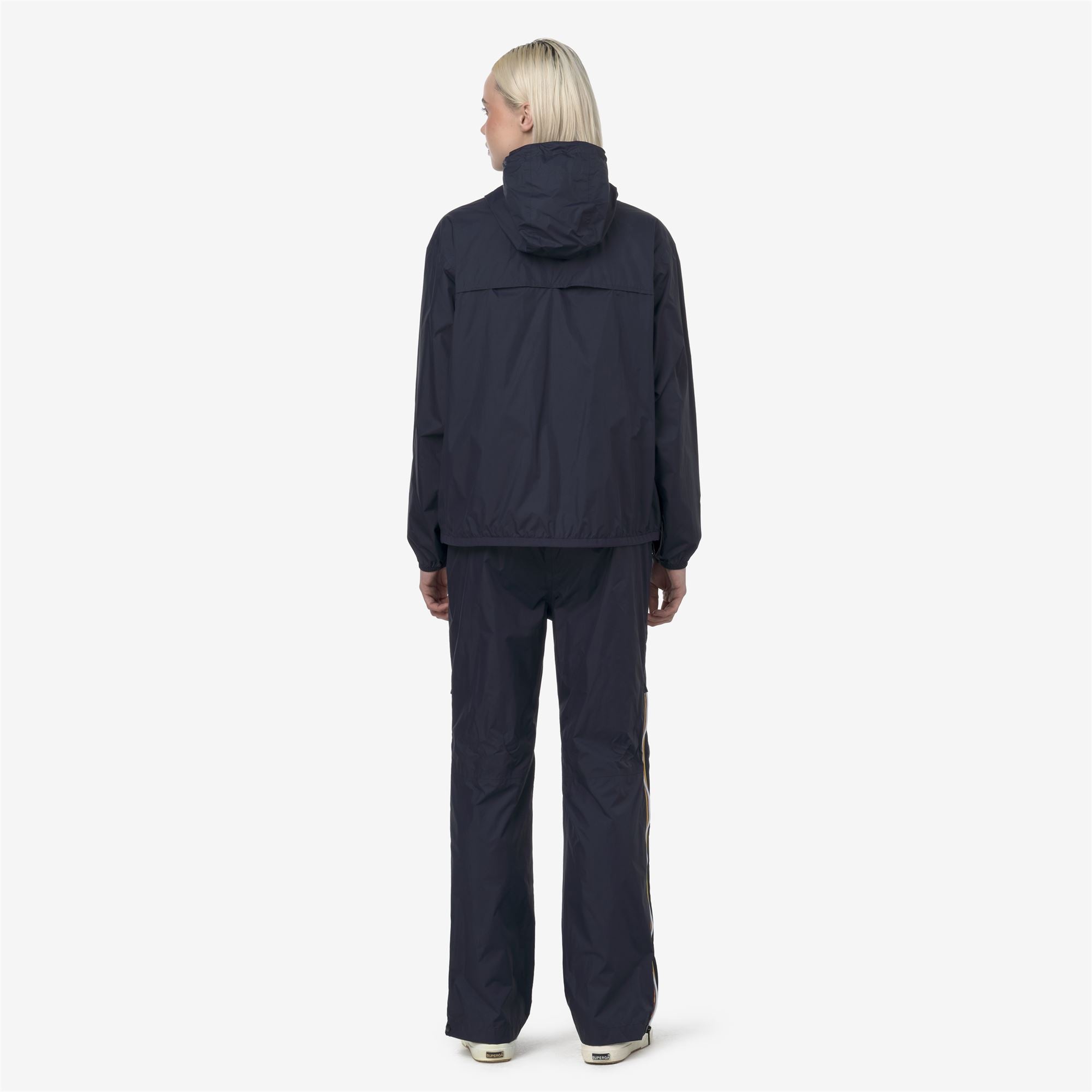 Pants_UNISEX_LE VRAI 4.0 ETHAN_Sport Trousers_Blue Depth - Commercial 5