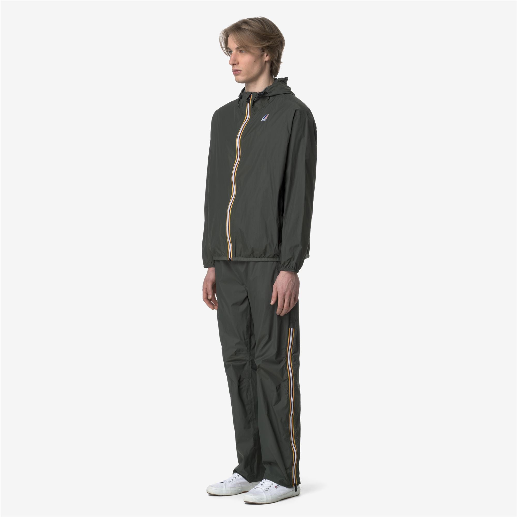 Pants_UNISEX_LE VRAI 4.0 ETHAN_Sport Trousers_GREEN BLACKISH - Commercial 4