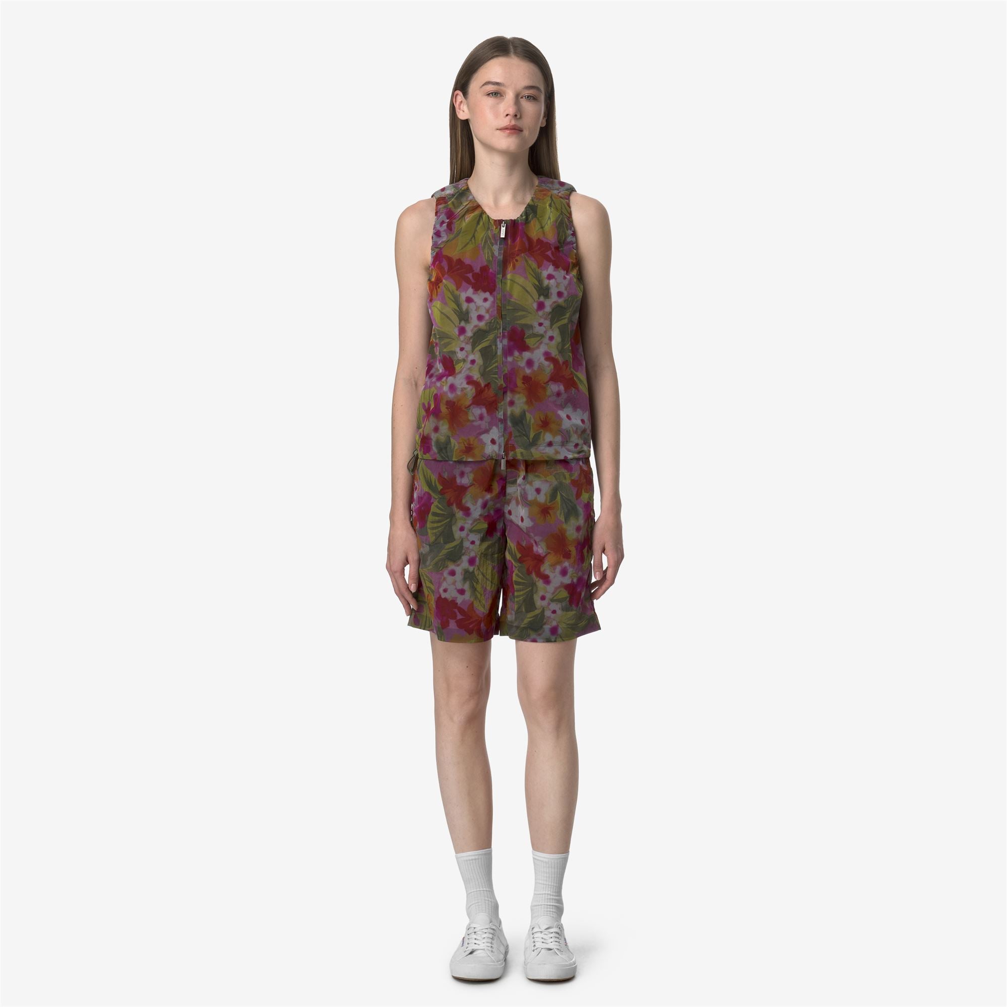 Shorts_WOMAN_MODY PRINT_Sport Shorts_FLORAL PRINT - Commercial 4