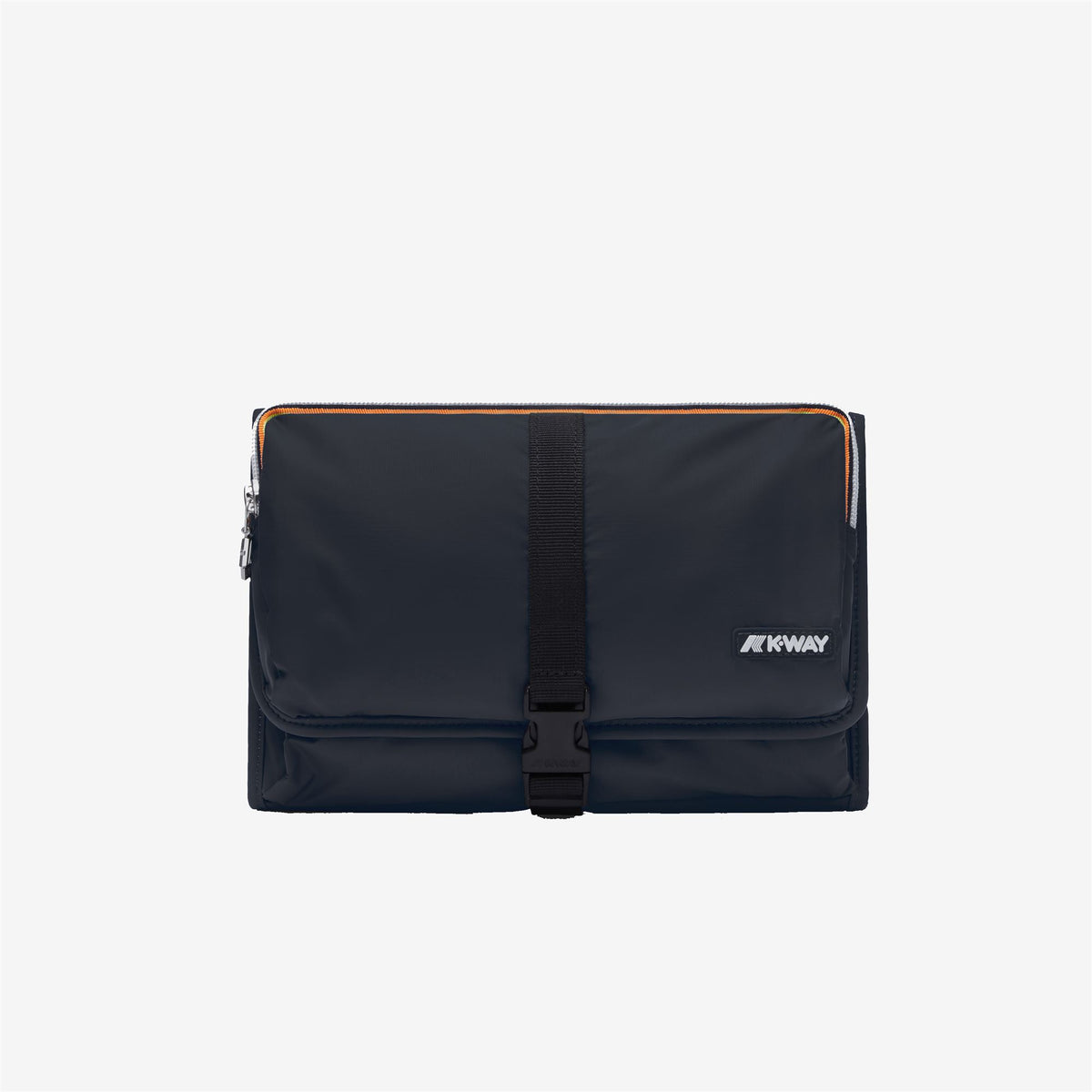 Small Accessories_UNISEX_REVILLE_Beauty Case_Blue Depth - Commercial 1