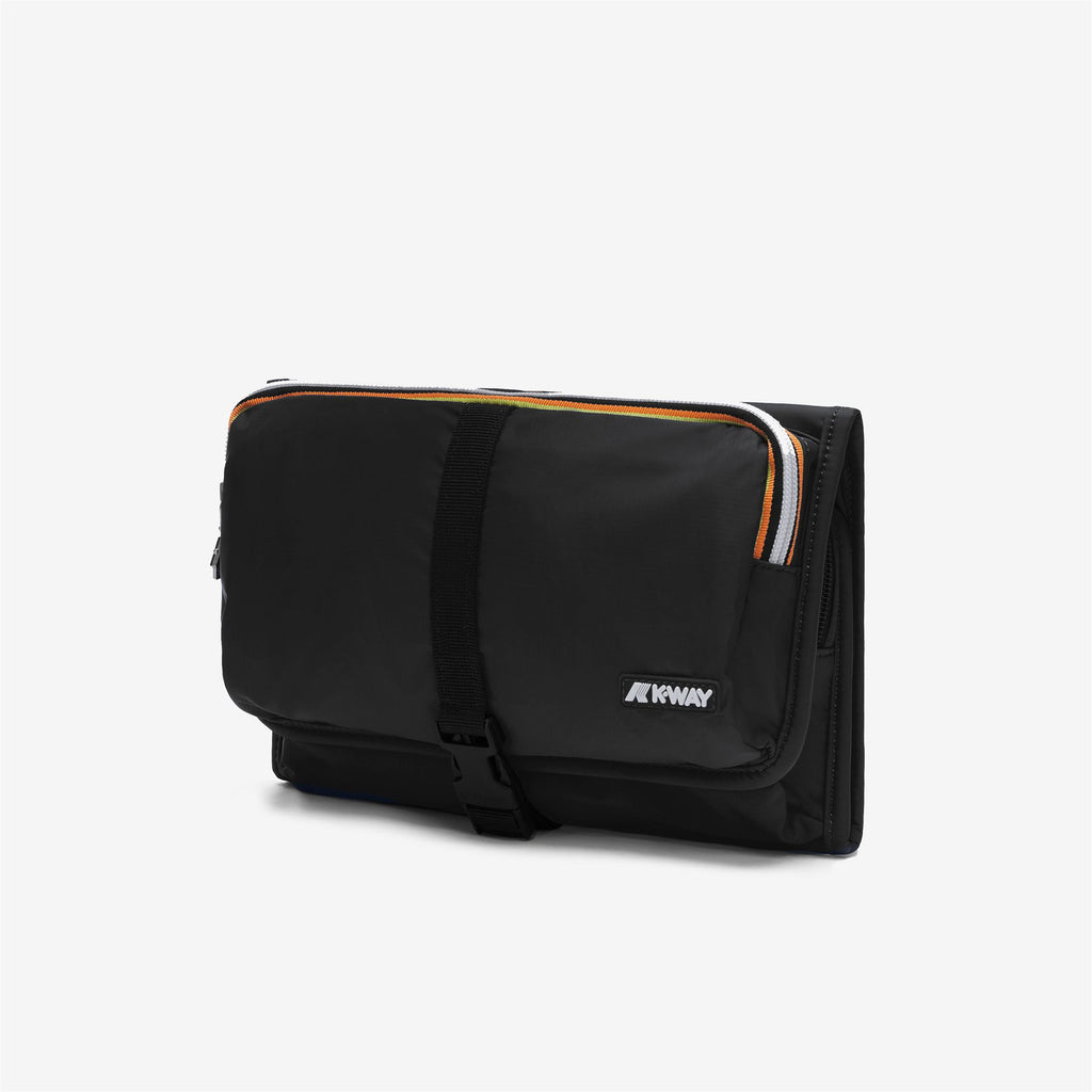 Small Accessories_UNISEX_REVILLE_Beauty Case_Black Pure - Commercial 2