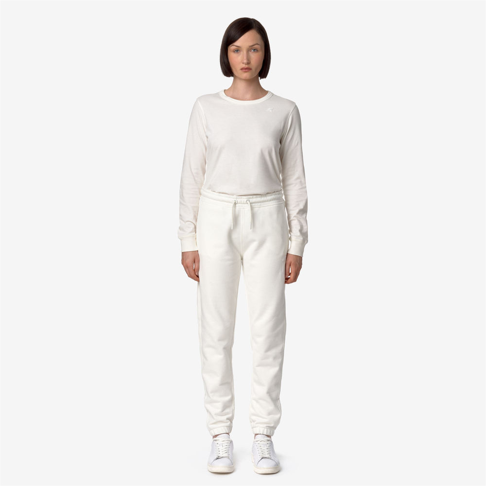 Pants_WOMAN_GINEVRETTE FLEECE PEACH_Sport Trousers_White Gardenia - DressedBack