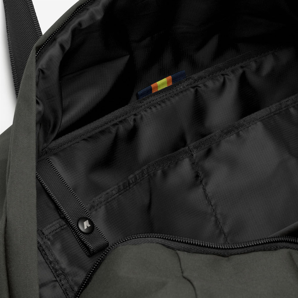 Bags_UNISEX_MAXEN_Duffle_GREEN BLACKISH - Commercial 3