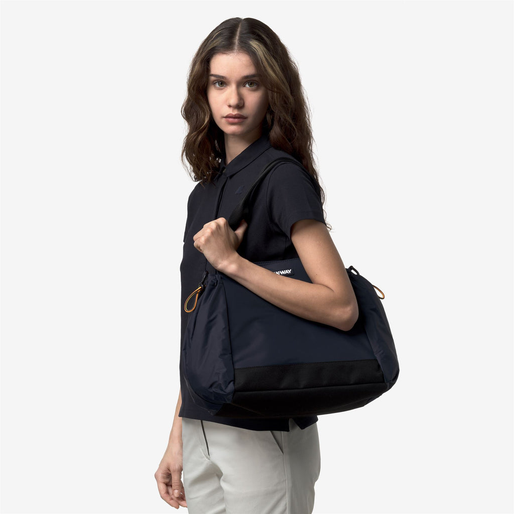 Bags_Woman_AISY_Tote Bag_Blue Depth - Commercial 5