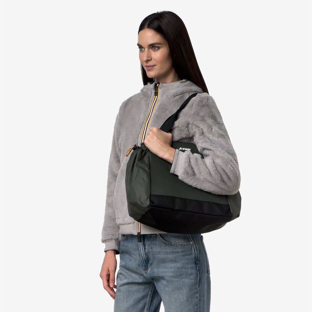 Bags_Woman_AISY_Tote Bag_GREEN BLACKISH - Commercial 5