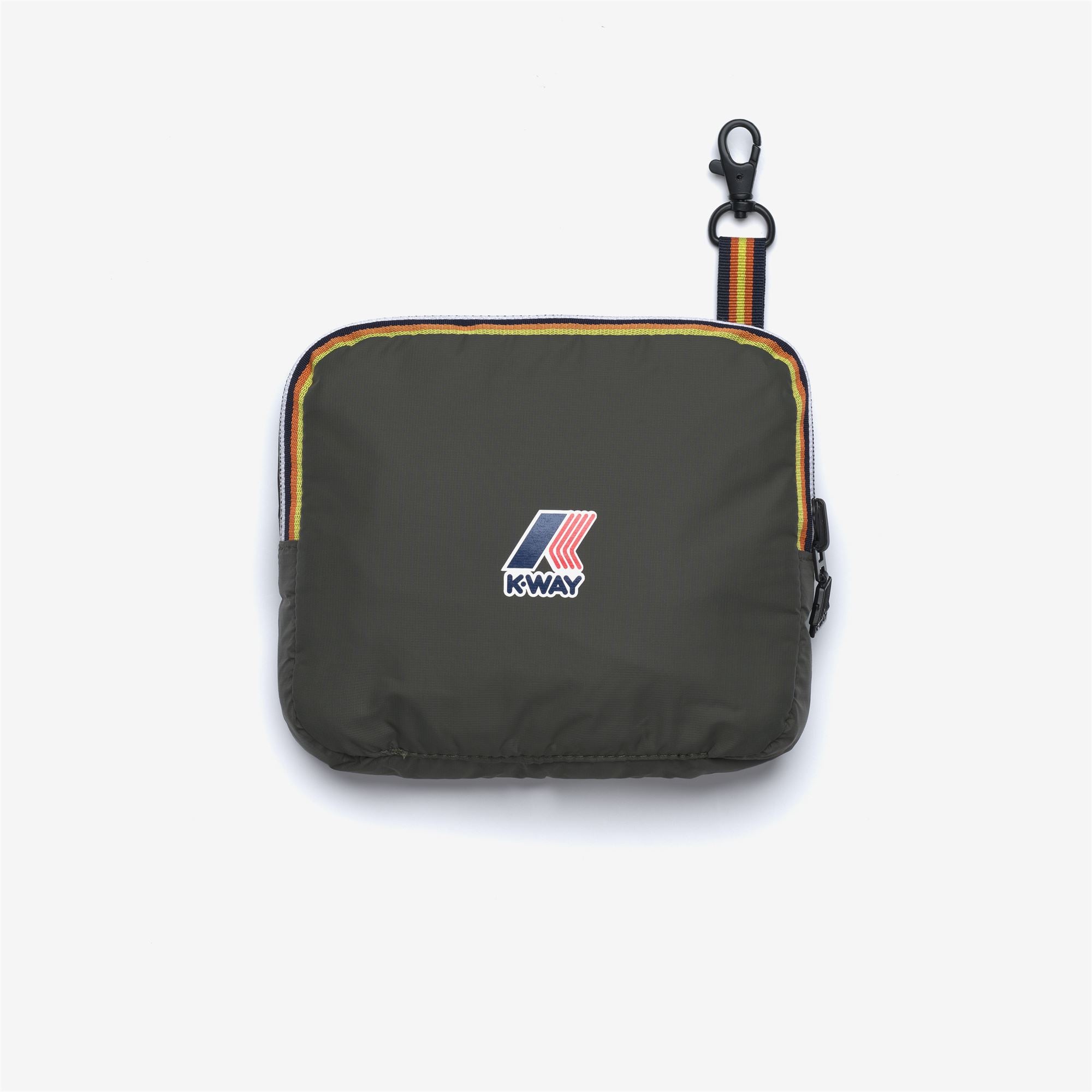 Bags_UNISEX_LE VRAI 4.0 VICTORINE_Shopping Bag_GREEN BLACKISH - Commercial 4