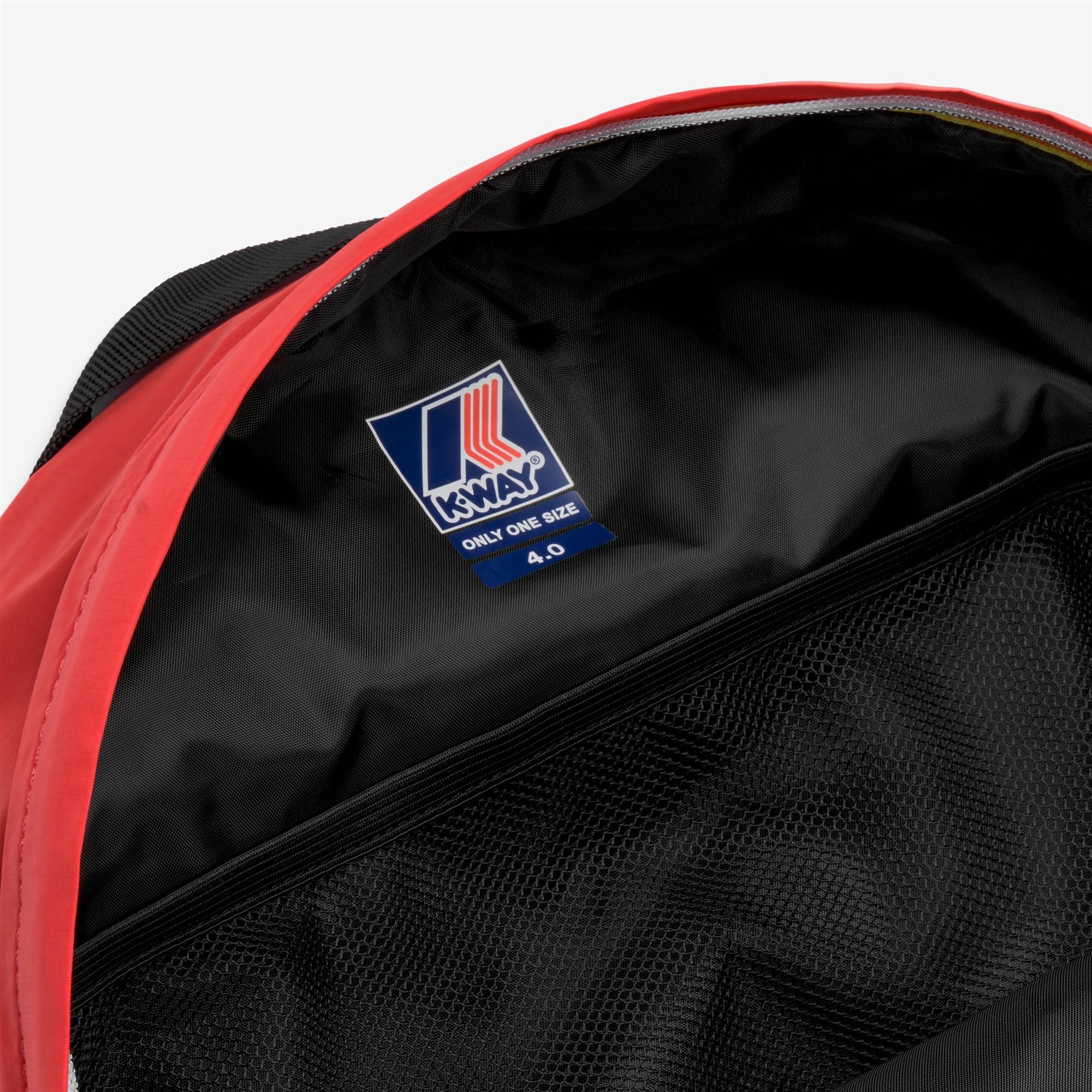 Bags_UNISEX_LE VRAI 4.0 MICHEL_Backpack_Red Poppy - Commercial 3