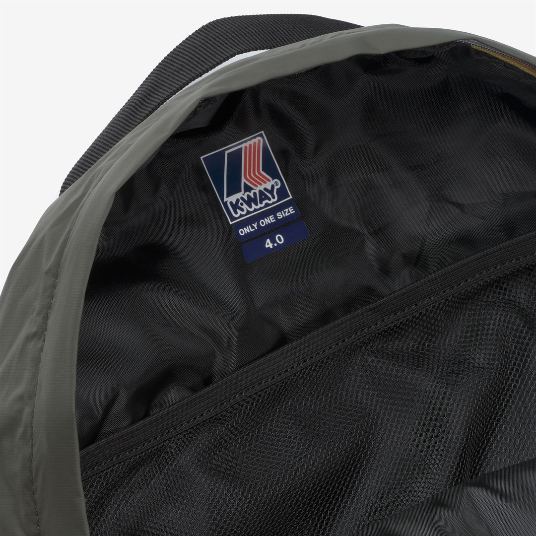 Bags_UNISEX_LE VRAI 4.0 MICHEL_Backpack_GREEN BLACKISH - DressedSide