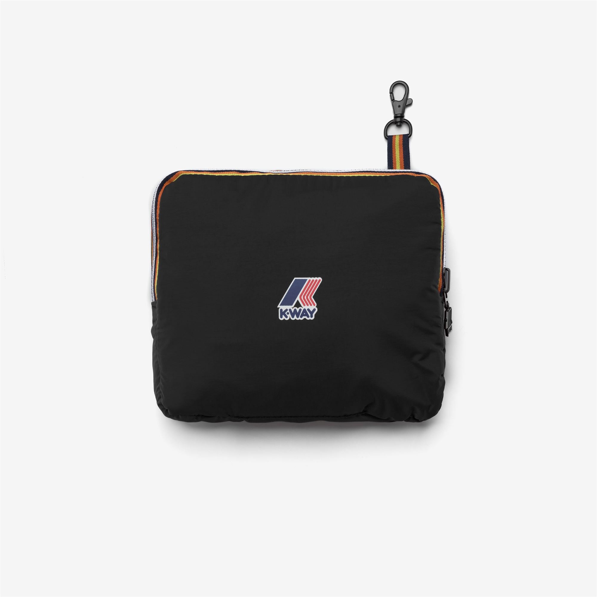 Bags_UNISEX_LE VRAI 4.0 MARCEL_Duffle_Black Pure - Commercial 4
