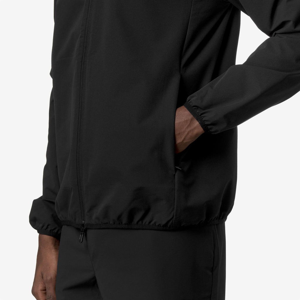 Fleece_Unisex_JOURNEER TRAVEL_Jacket_Black Pure - Commercial 7