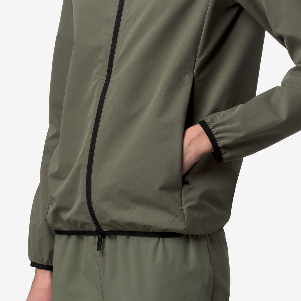 Fleece_Unisex_JOURNEER TRAVEL_Jacket_Green Lichen - Commercial 7