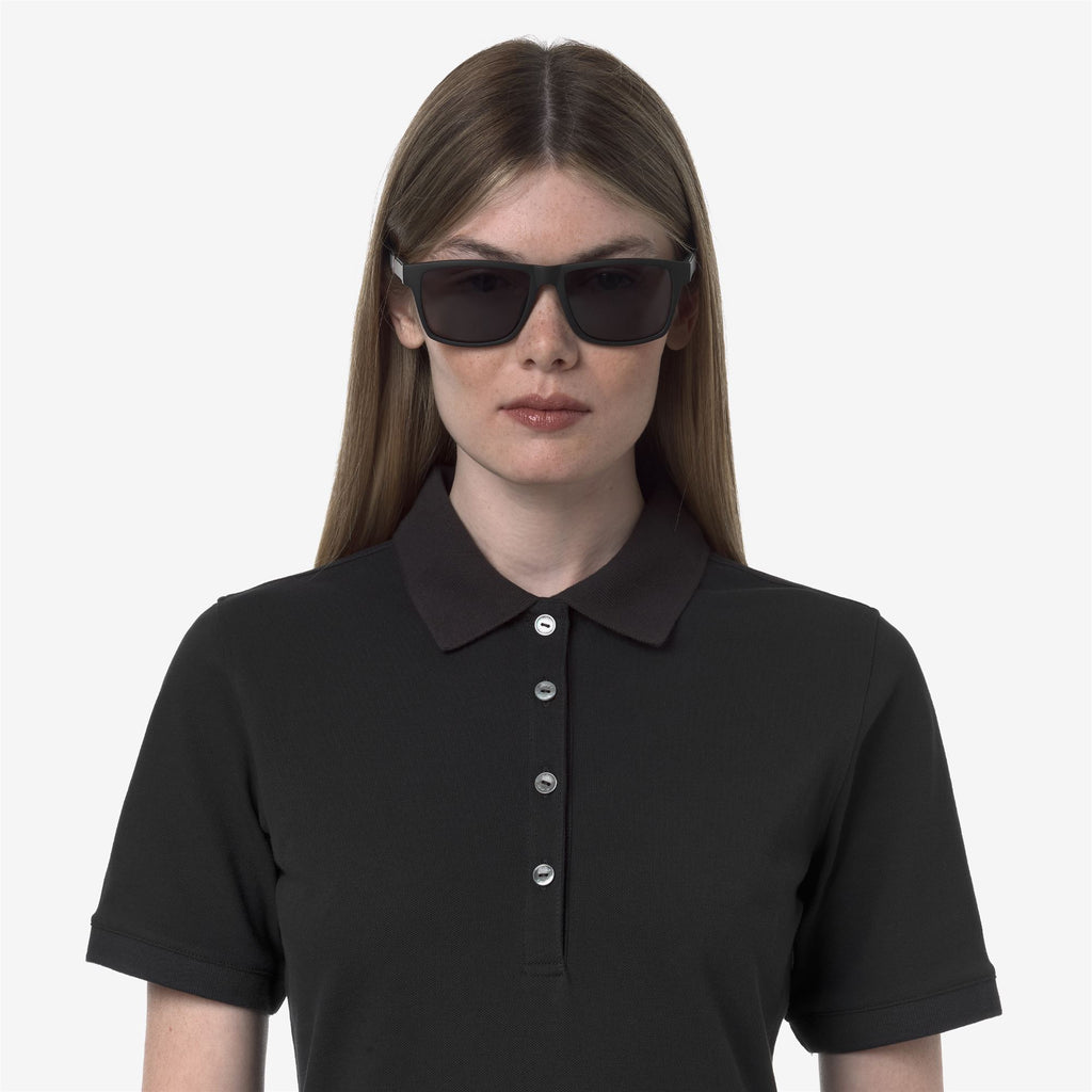Glasses_WOMAN_KW0014_Sunglasses_02A SG3 - Commercial 4