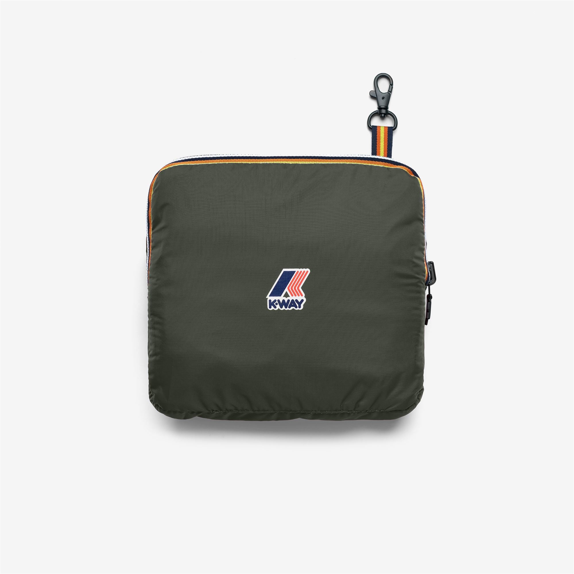Bags_UNISEX_LE VRAI 4.0 JEA_Tote Bag_GREEN BLACKISH - Commercial 4