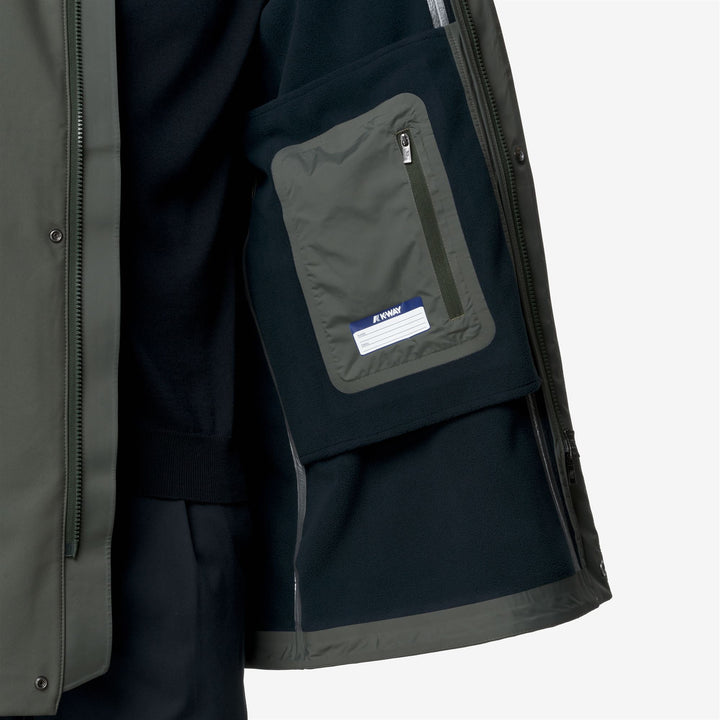 Jackets_MAN_DUKE BONDED_Mid_Green B -Blue Depth - DetailDouble