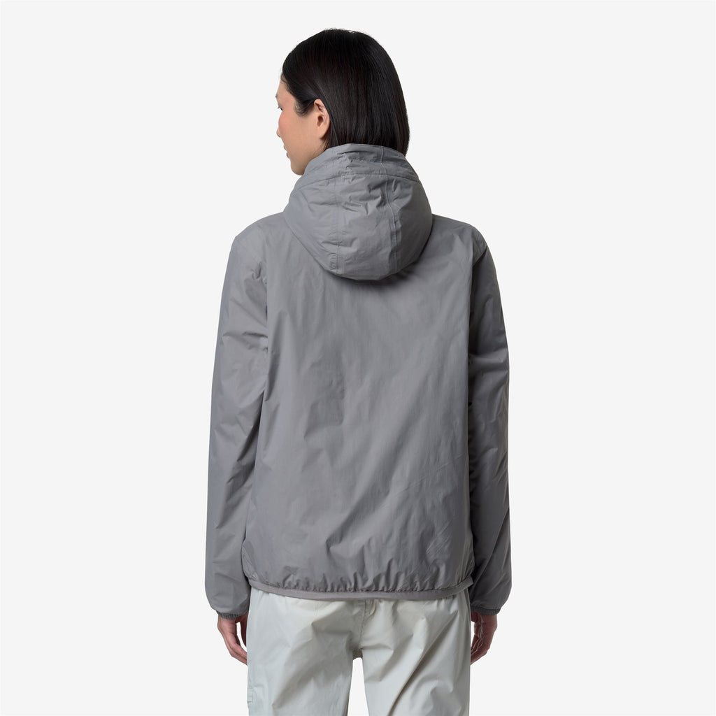 Jackets_UNISEX_LE VRAI 4.0 CLAUDE WARM_Mid_Grey Frost - Commercial 5