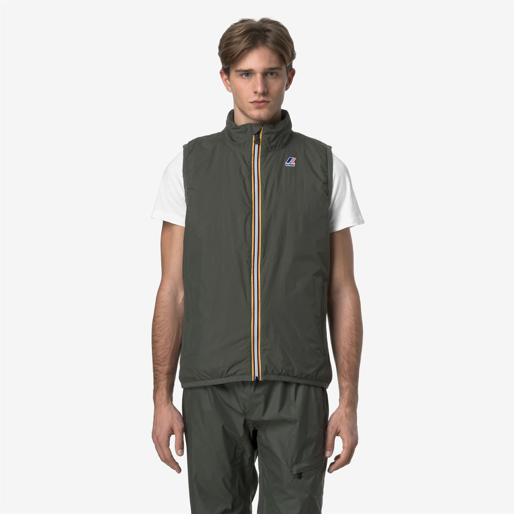 Jackets_UNISEX_LE VRAI 4.0 ROULAND WARM_Vest_GREEN BLACKISH - Commercial 2