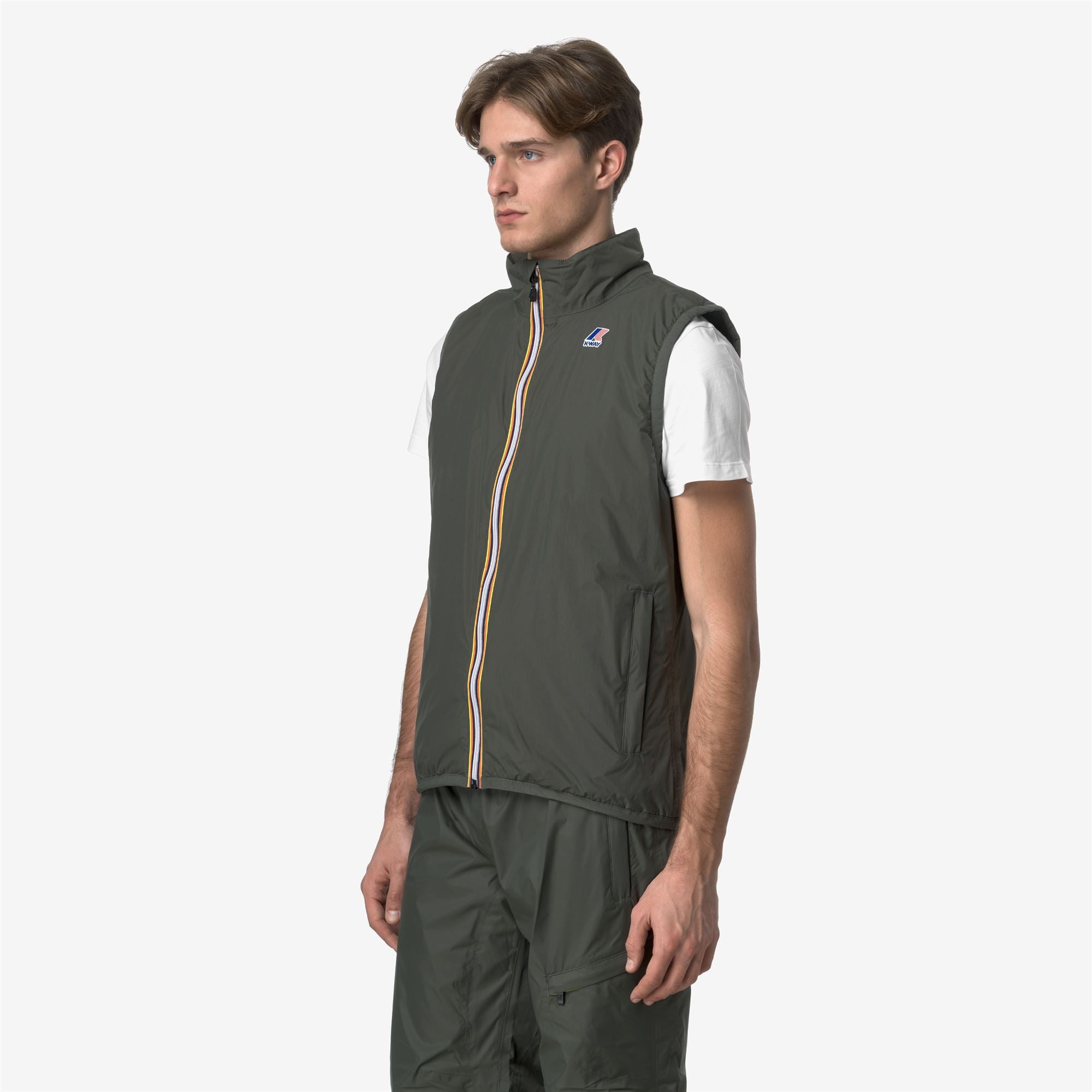 Jackets_UNISEX_LE VRAI 4.0 ROULAND WARM_Vest_GREEN BLACKISH - Commercial 4