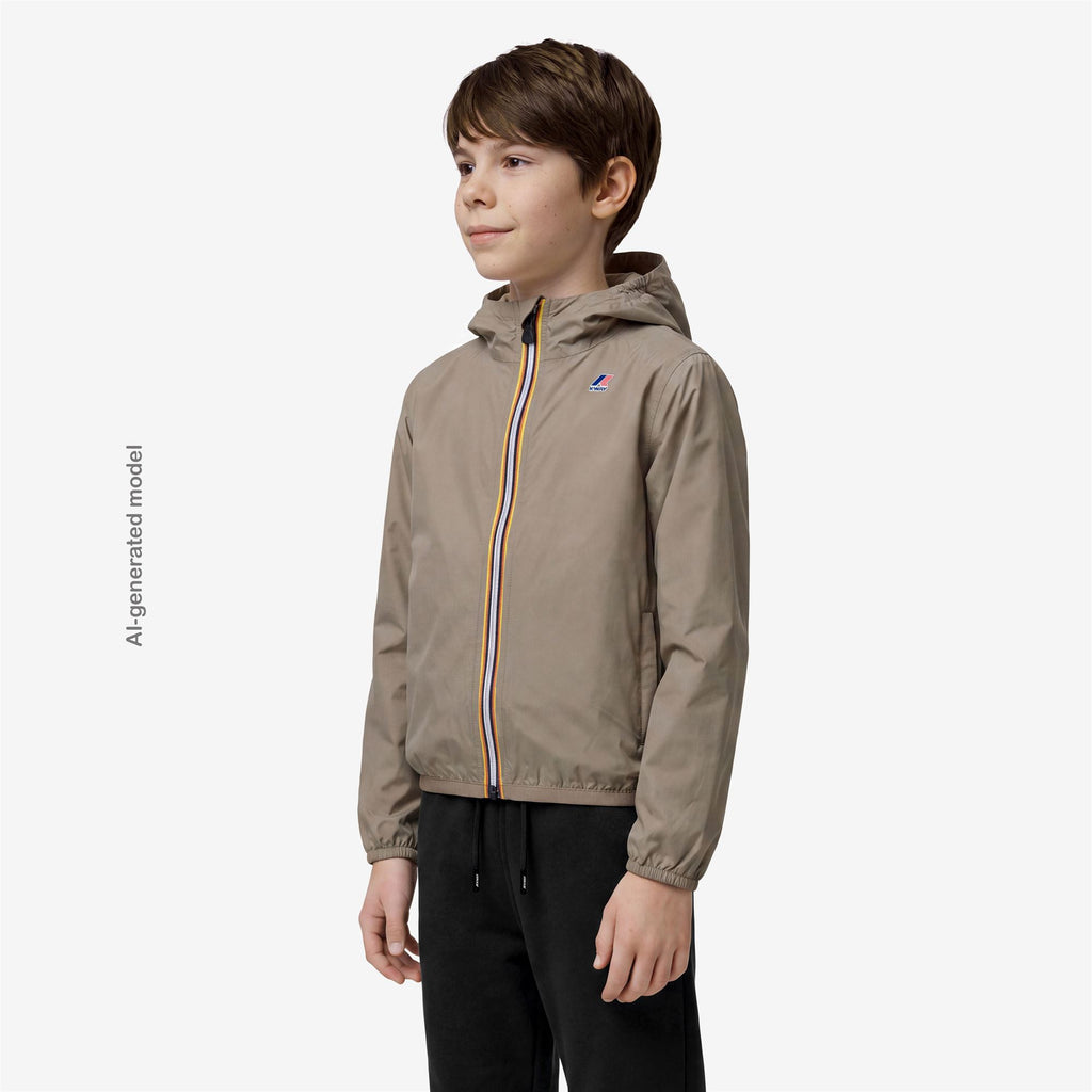 Jackets_KID UNISEX_P. LE VRAI 4.0 CLAUDE_Mid_Beige Taupe - Commercial 5