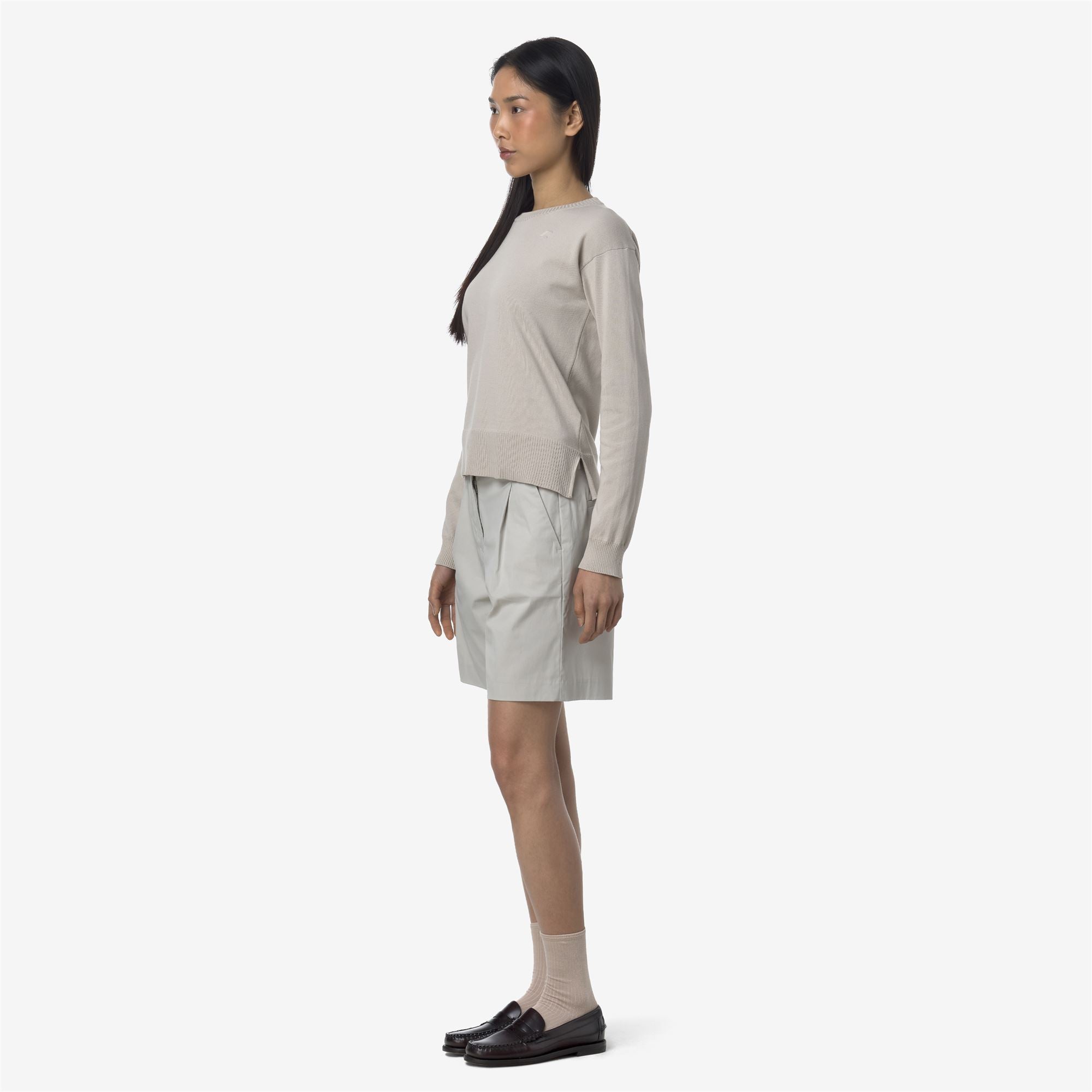 Shorts_WOMAN_NIVE TWILL TECH_Chino_BEIGE LT - Commercial 5