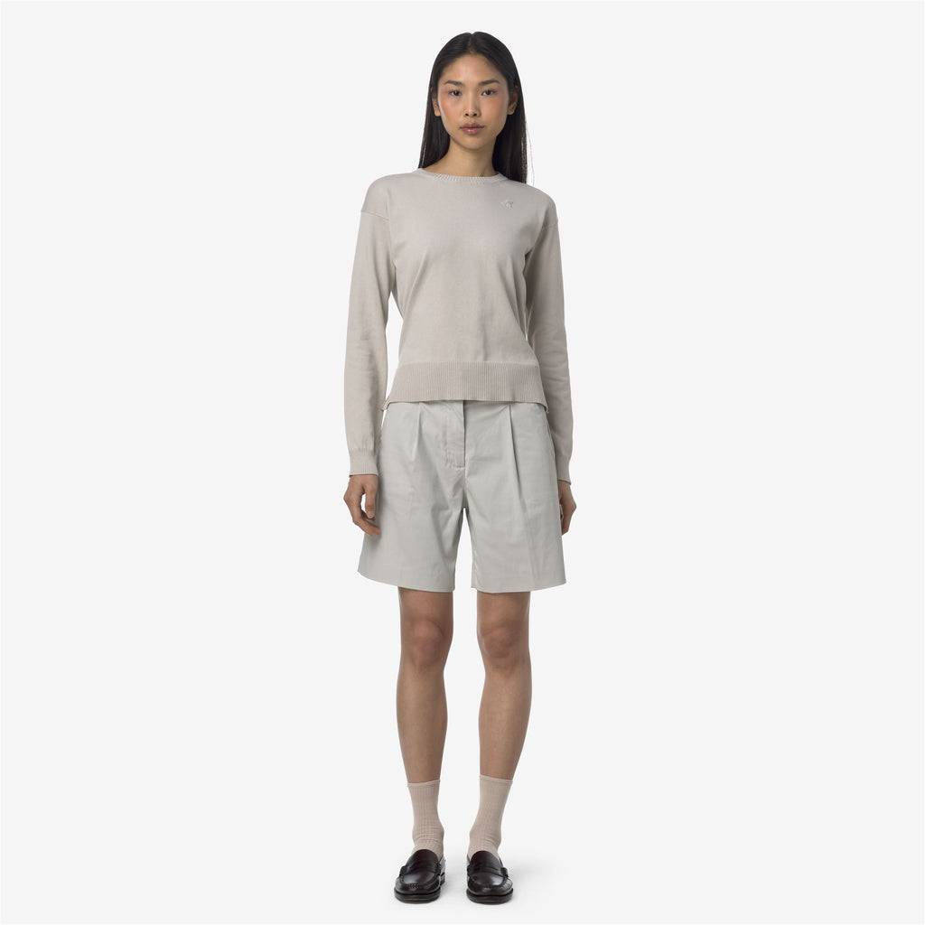 Shorts_WOMAN_NIVE TWILL TECH_Chino_BEIGE LT - Commercial 4