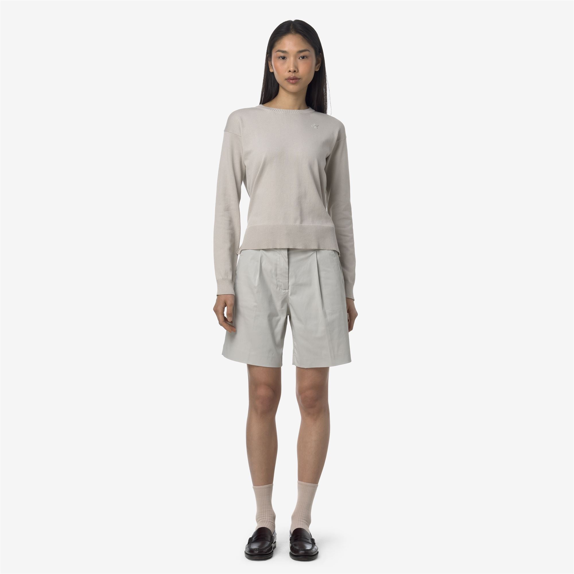 Shorts_WOMAN_NIVE TWILL TECH_Chino_BEIGE LT - Commercial 4