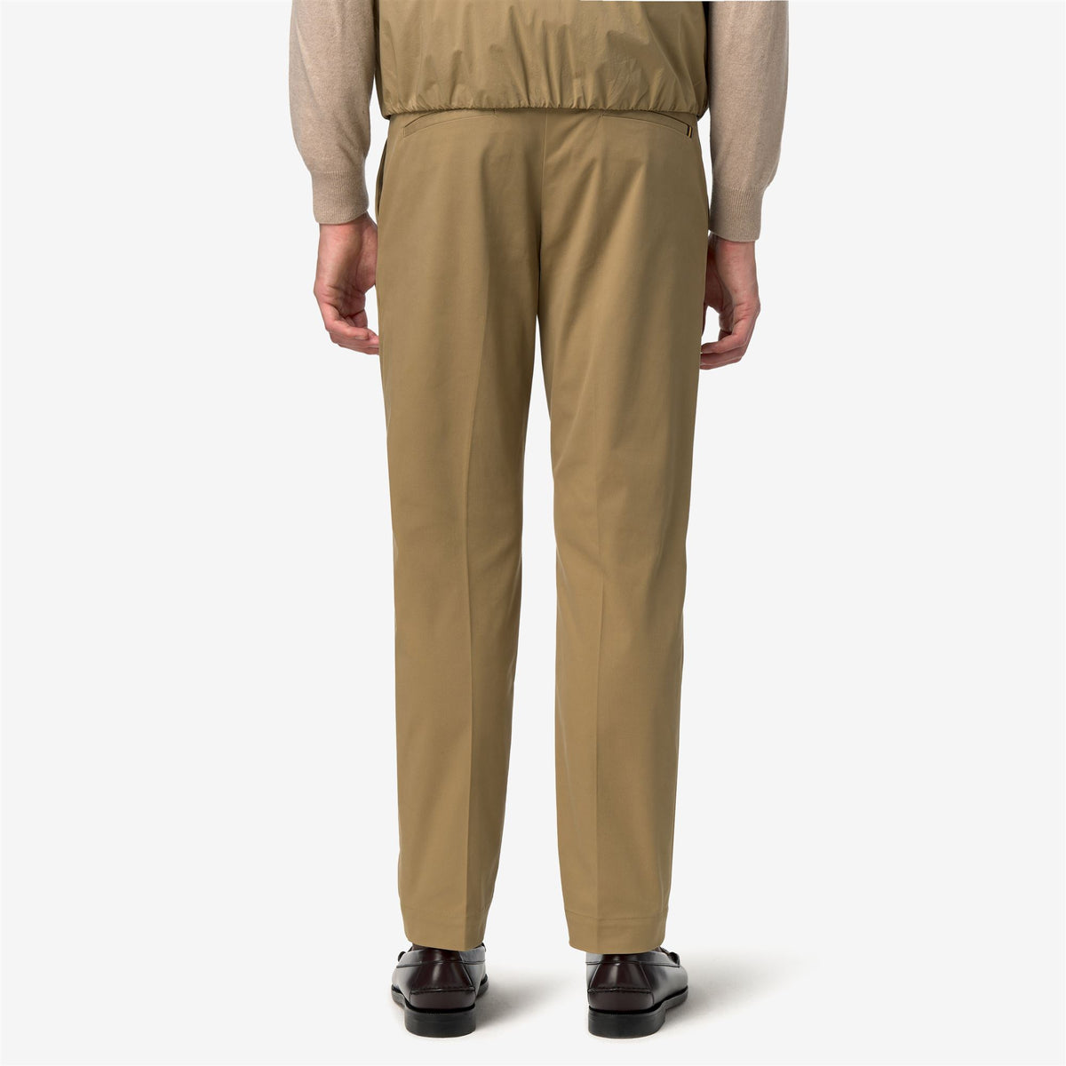 Pants_Man_AILTON TWILL TECH PEACH_Chino_Beige Khaki - Commercial 6