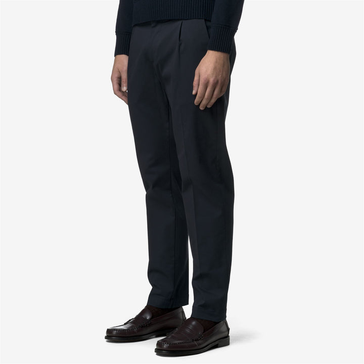 Pants_MAN_AILTON TWILL TECH PEACH_Chino_Blue Depth - Detail