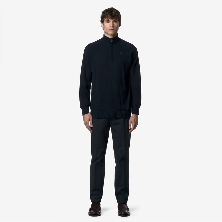 Pants_MAN_AILTON TWILL TECH PEACH_Chino_Blue Depth - DressedBack